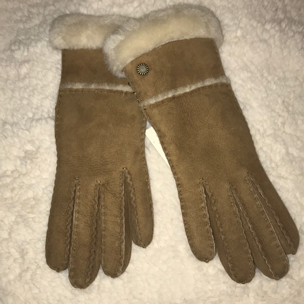 Ugg- women’s sheepskin exposed slim tech glove